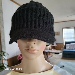 Black Knit Women's Cap